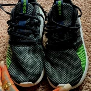 Adidas- Boys Sneakers EUC